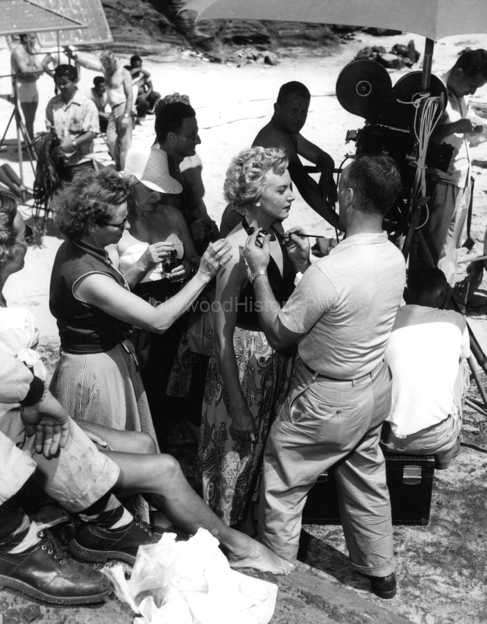 Deborah Kerr 1953 2 WM.jpg